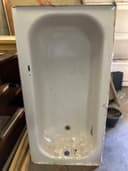 Photo of Bath tub 5 ft long (used)